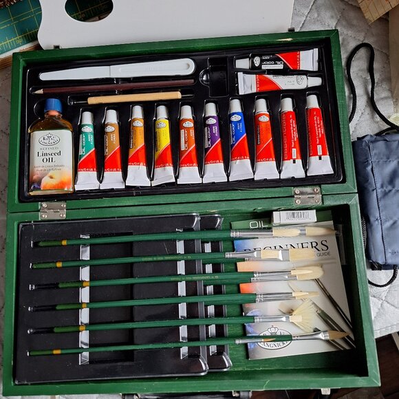 Royal & Langnickel Oil Paint Set - Picture 1 of 3
